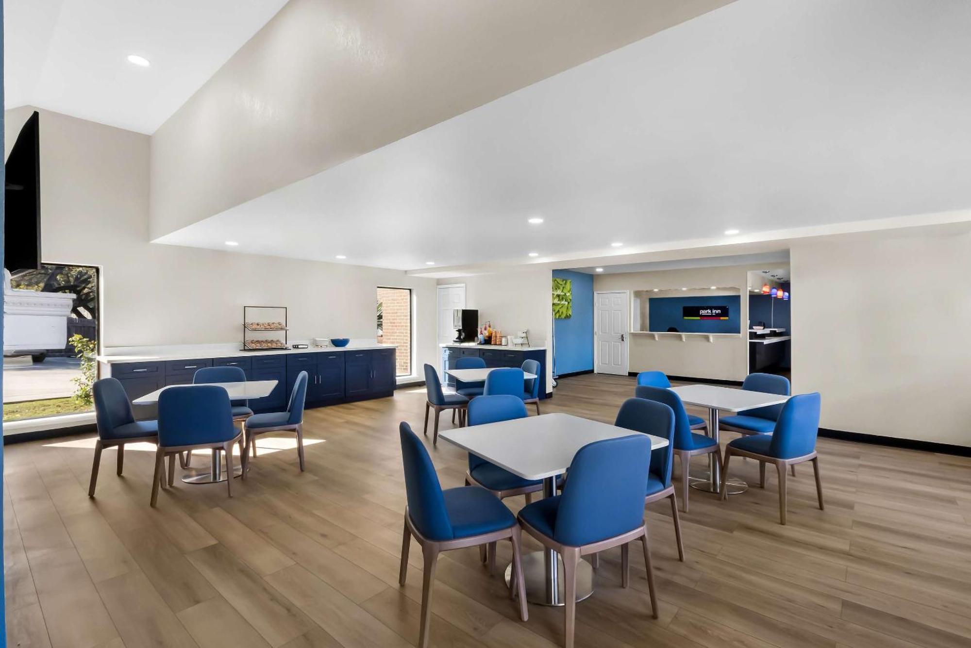 Park Inn By Radisson San Antonio Exteriér fotografie